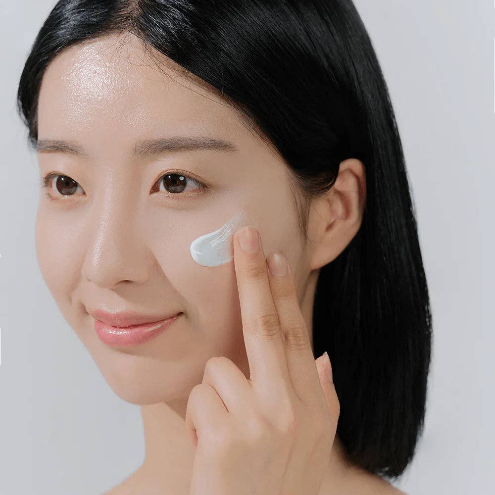 Skin1004 Madagascar Centella Hyalu-Cica Water-Fit Sun Serum SPF 50+ PA++++ 50ml